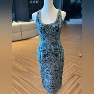 Chic Black and Gray Patterned Midi Dress